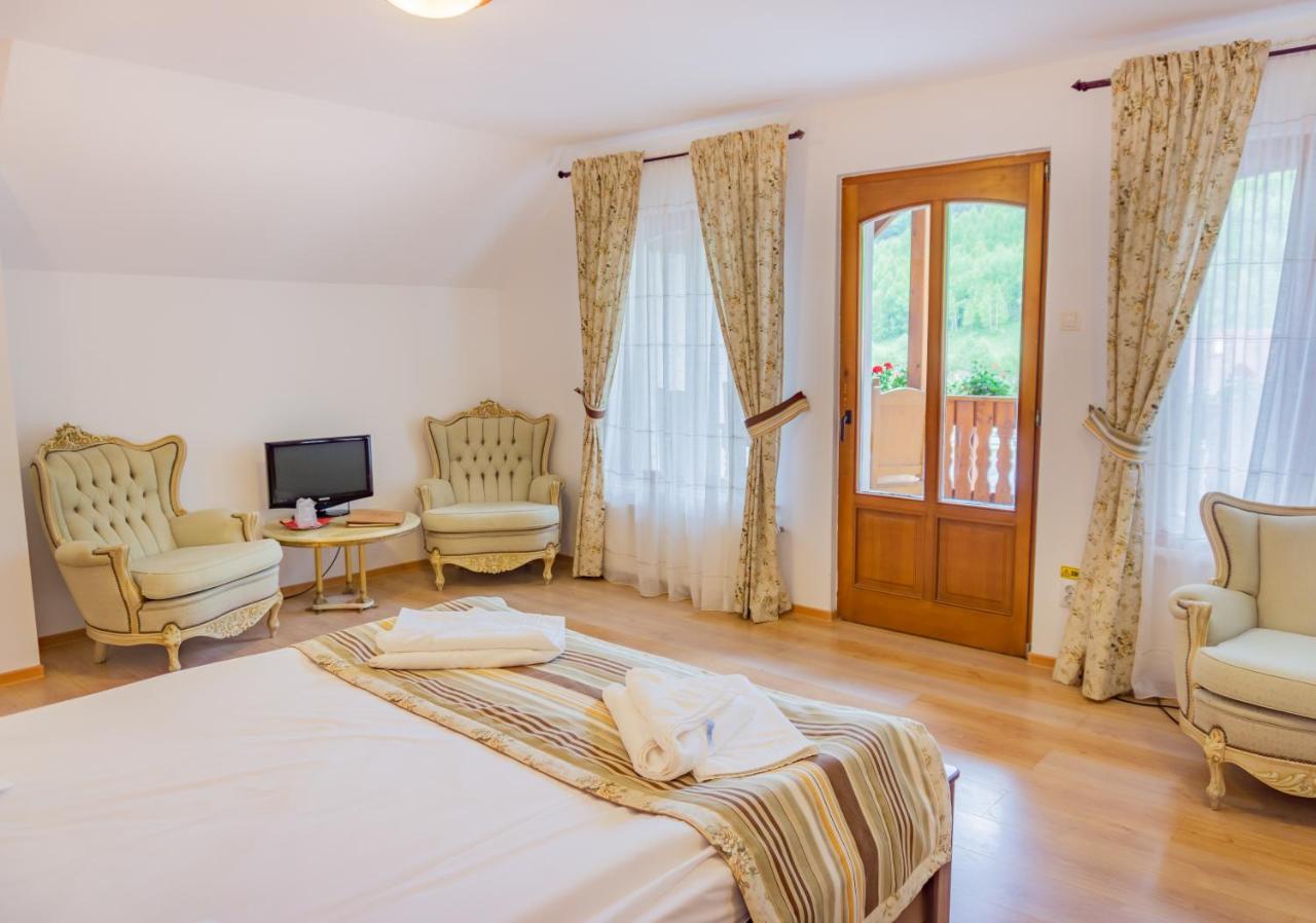 Vila Popasul Craiului Zărneşti Exteriér fotografie