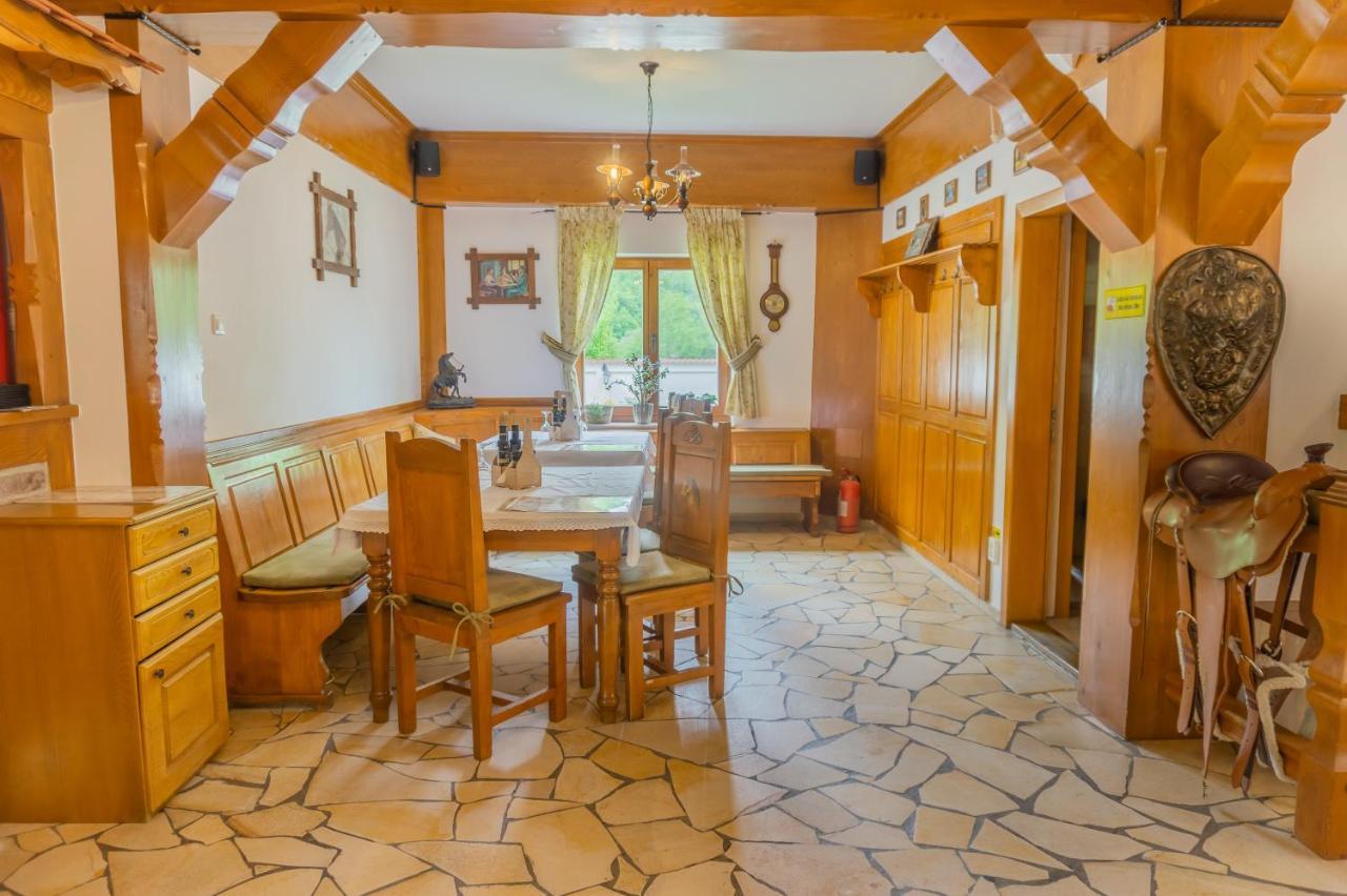 Vila Popasul Craiului Zărneşti Exteriér fotografie